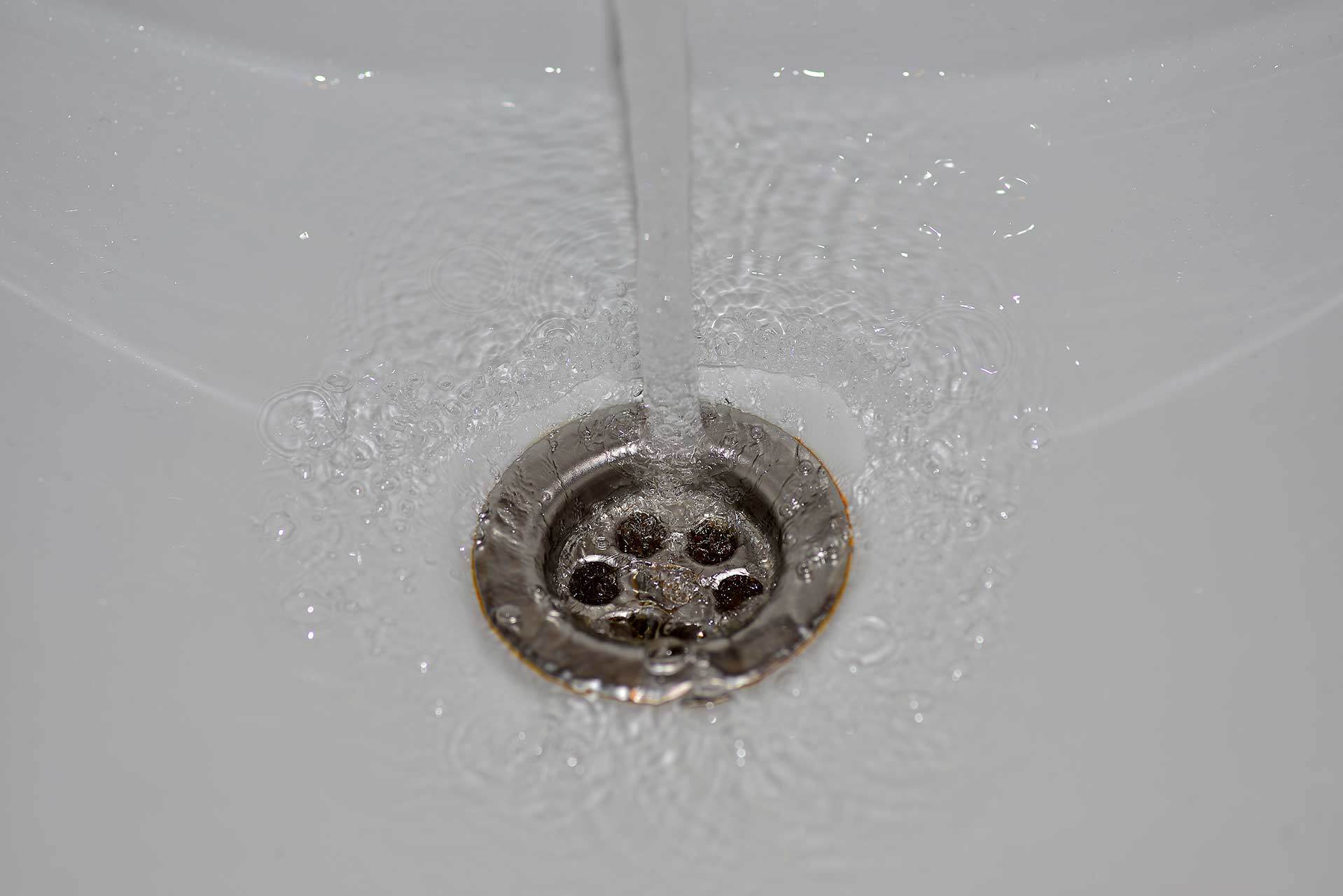A2B Drains provides services to unblock blocked sinks and drains for properties in Wokingham.